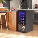 Vaikne veinikülmik puutetundliku ekraani ja valgustusega, 5–18 °C, must