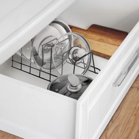 Mustast metallist alus kaantele ja taldrik... | FreshDesign.ee