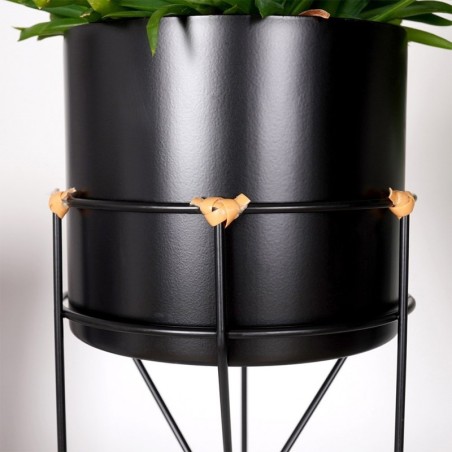 Lillepott alusel, metall, must, 17x31,5 cm | FreshDesign.ee