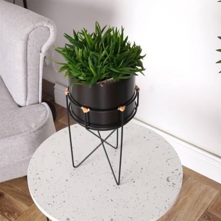 Lillepott alusel, metall, must, 17x31,5 cm | FreshDesign.ee