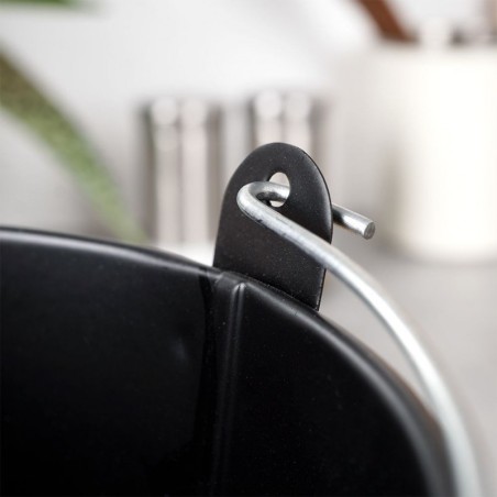 Must terasest friikartulite ämber | FreshDesign.ee