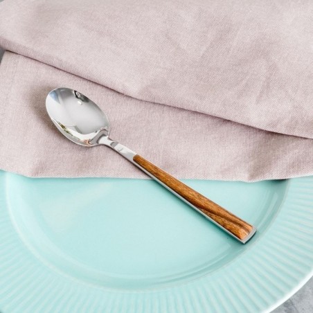 ARIANA terasest teelusikas