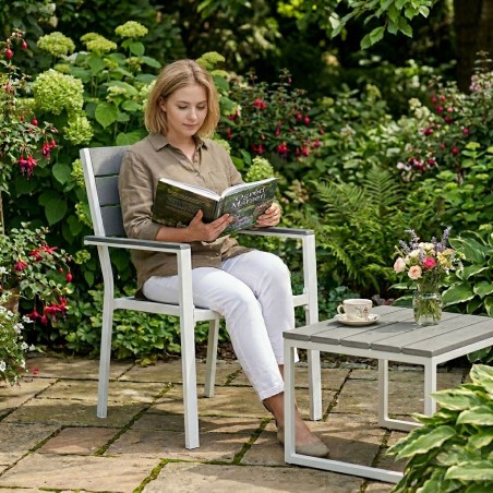 2 aiatooli komplekt terrassi rõdule HDPE terasest hall valge