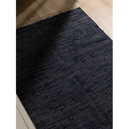 Taaskasutatud materjalist vaip Tom Dark Blue 70x200 cm