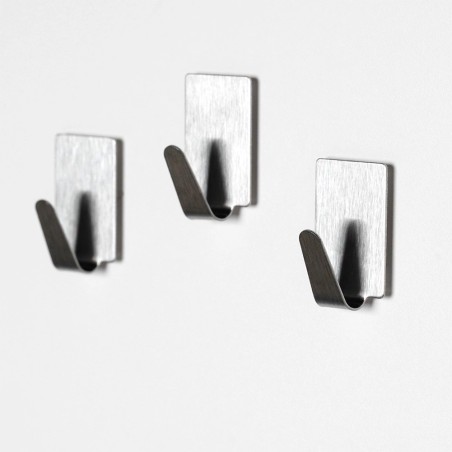 Isekleepuv terasest nagi konks 1,8x2,5 cm