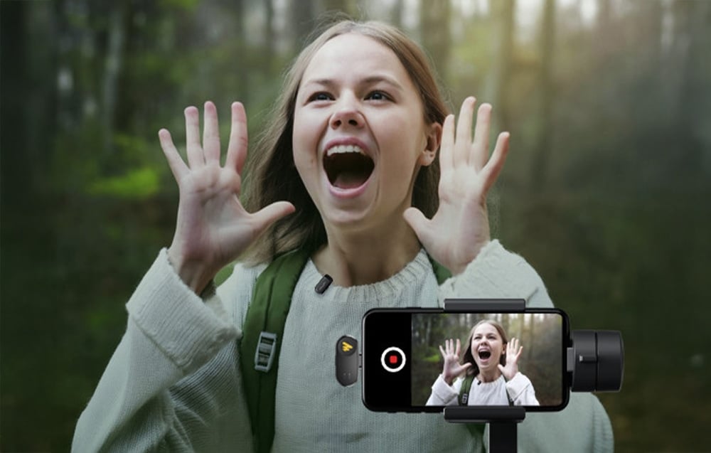 a screaming woman located in the woods recorded with a smartphone and Maono WM622 PBC2 microphone