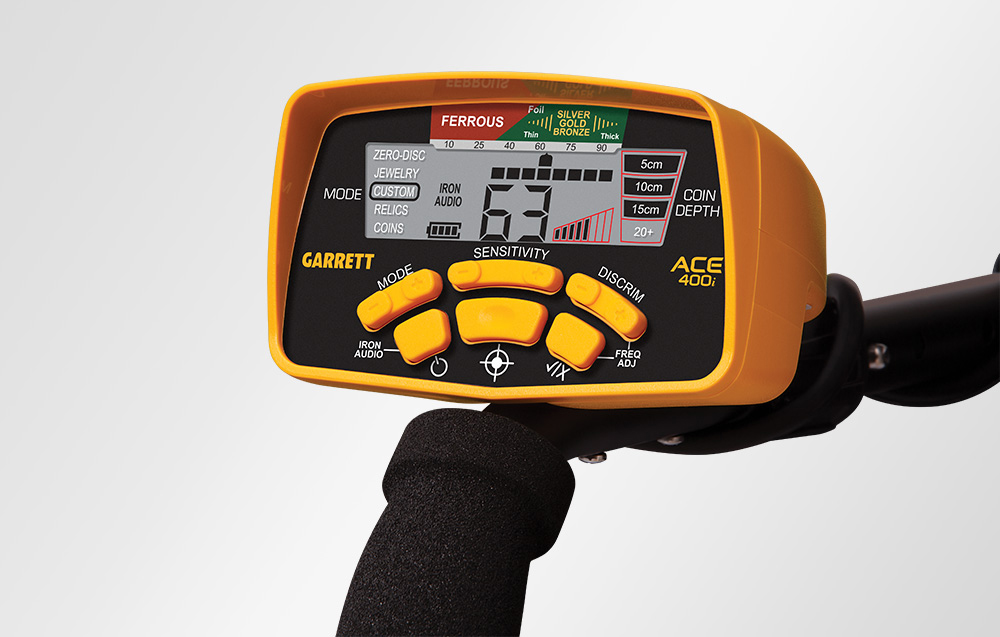 Close-up of the control panel of the Garrett ACE 400i metal detector.