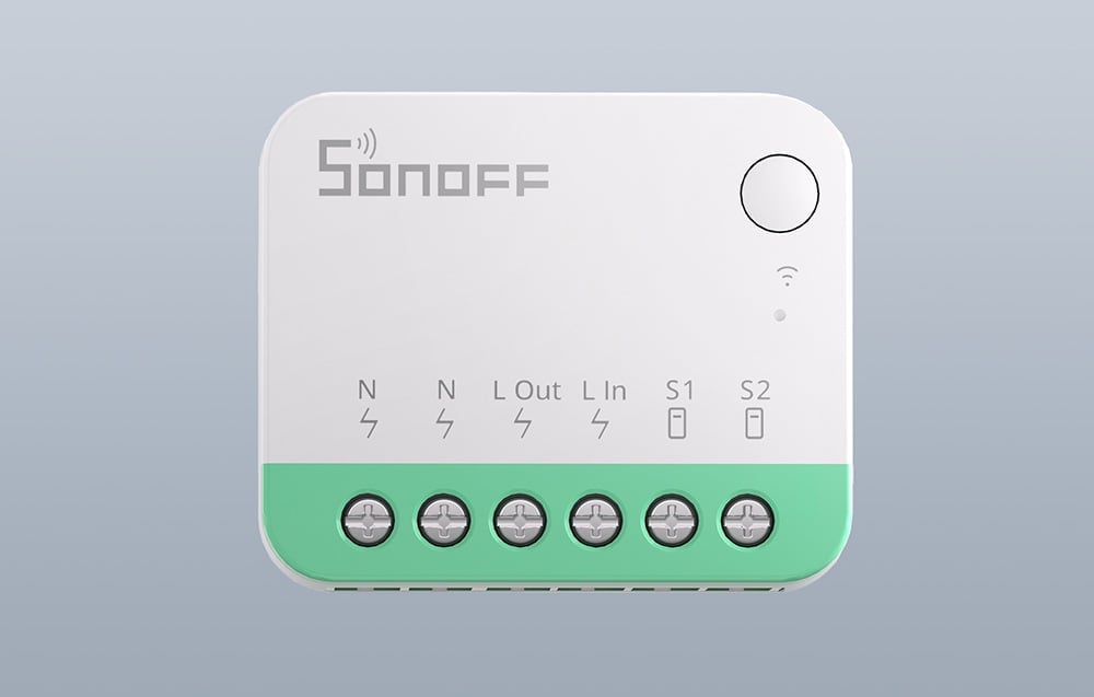 Sonoff Mini Extreme control module with six connection terminals and a button on the case