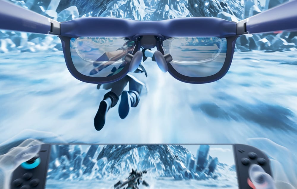 AR glasses displaying a console game image with no latency