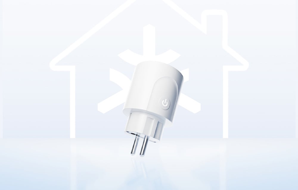 Socket with white house background and Matter logo